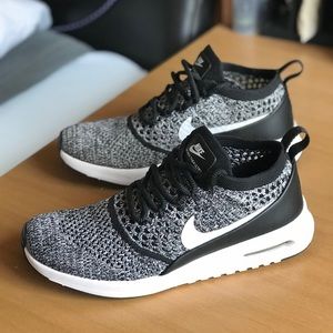 Women’s Nike Air Max Thea - Size 7.5